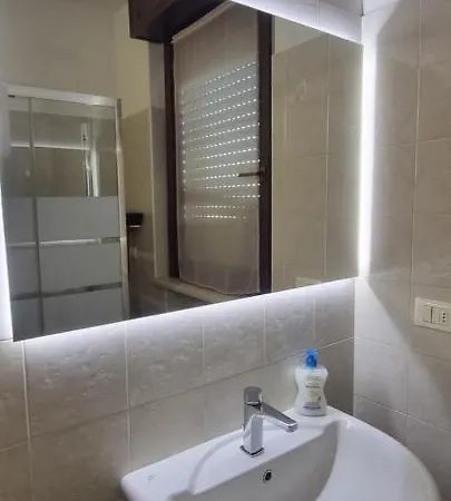 شقة Fgh Mono Locale Zona Fiera San Polo (Parma)