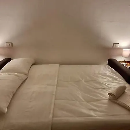Fgh Zona Fiera Free Parking * San Polo (Parma)