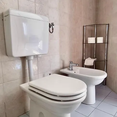 Fgh Apartment Zona Fiera Free Parking Apartment *